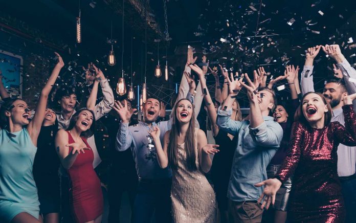 Get Paid to Party With Friends Via These Apps