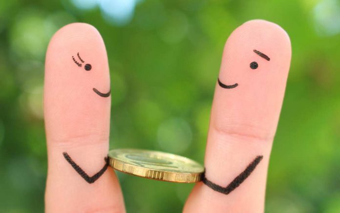 Borrow-Money-From-Strangers-On-These-Sites Get Money From Strangers (Without Being Shady)